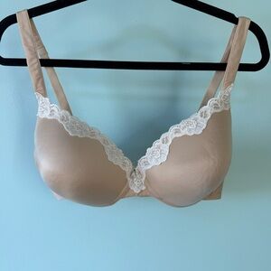 Maidenform Bra 40D Comfort Devotion Underwire Padded Molded Cups